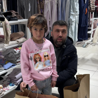 I-am daruit Sarei haine si incaltaminte noua