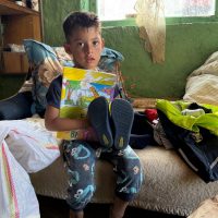 Nicolas a primit lucrurile de care avea nevoie pentru scoala